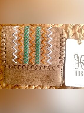 HOBO Foray Hazel small wallet